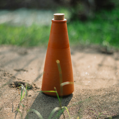 Handmade Conical Terracotta Bottle - Natural Cooling, Pure Hydration