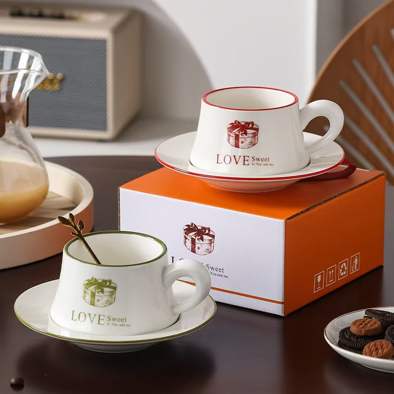 Exquisite French Retro Ceramic Cup with Saucer Set 300ml, Red/green