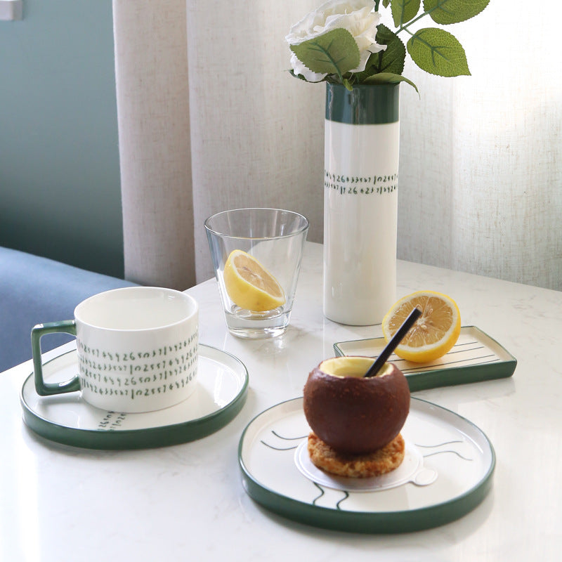 Hand-Painted Western Style Crayon Dinner Set (Round 17-Piece)