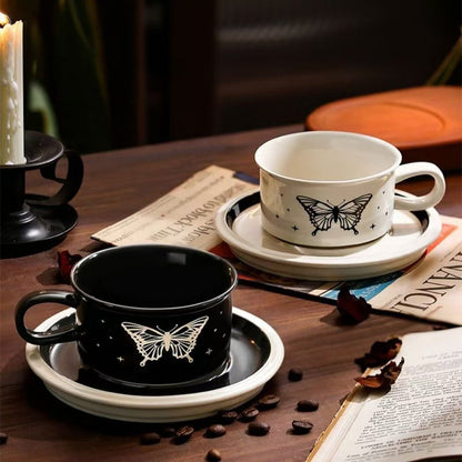 Charming Retro Butterfly 250ml Mug