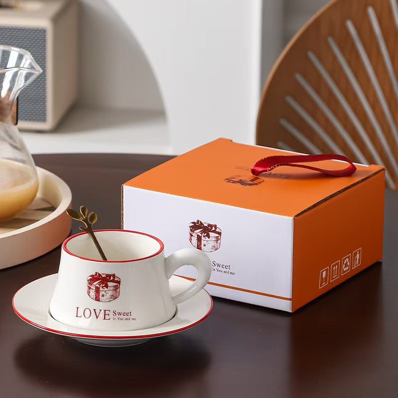 Exquisite French Retro Ceramic Cup with Saucer Set 300ml, Red/green